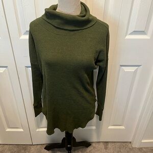 Babaton from Aritizia size S Olive Green Women's Sweater